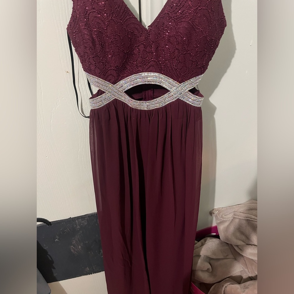 Speechless maroon and silver prom dress size 3
